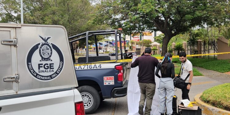 Hallan asesinado a un hombre frente al Hotel Lucerna en pleno medio día