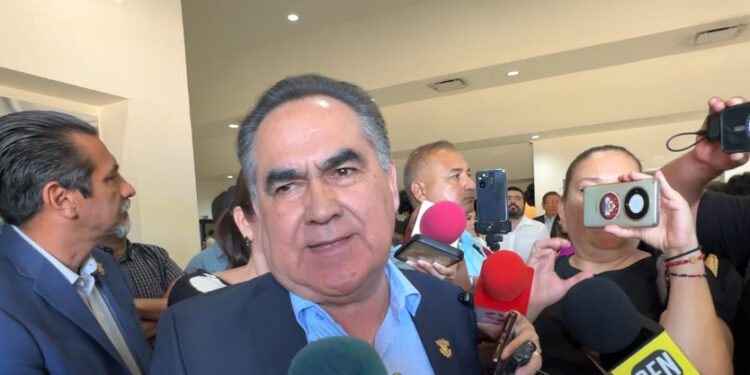 Madueña planea reestructuración para su segundo periodo en la UAS