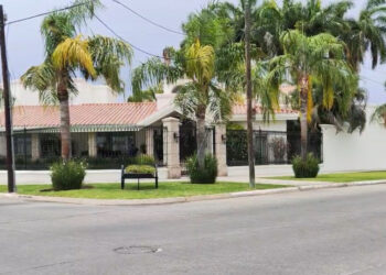 Agentes  de la FGE llegan al domicilio de Gerardo Vargas Landeros