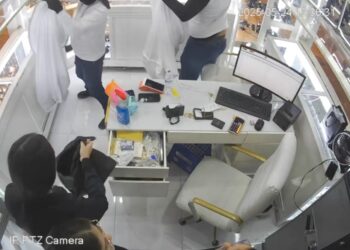 Roban por segunda ocasión la joyería M&A y se llevan un millón de pesos en joyas