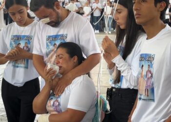 ¡Militares asesinos! En protesta por asesinato de las niñas Leydi y Alexa en Badiraguato acusan a militares del doble homicidio