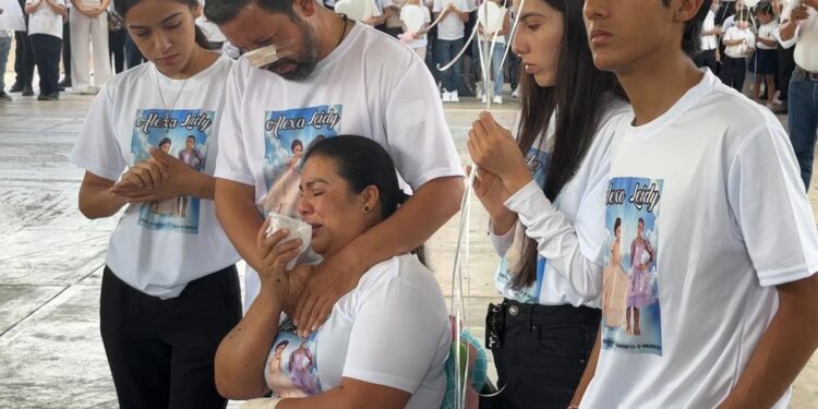 ¡Militares asesinos! En protesta por asesinato de las niñas Leydi y Alexa en Badiraguato acusan a militares del doble homicidio