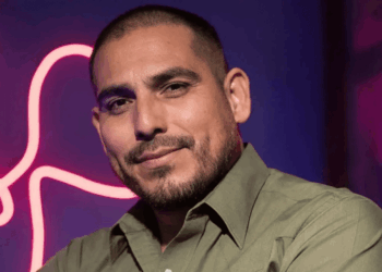 Retiran visa de EU al cantante Espinoza Paz, pese a no cantar corridos