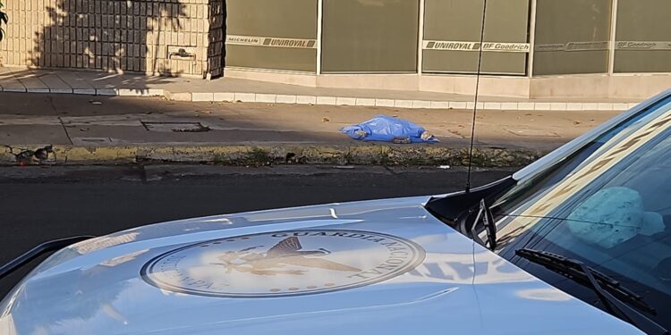 Abandonan cabeza humana la colonia Benito Juárez, en Culiacán 