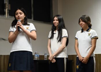 Bienestar Universitario y Preparatoria Zapata, presentan informe sobre proyecto de emprendimiento social