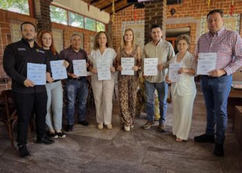 ICATSIN y Ayuntamiento de Cosalá firman convenios para fortalecer la capacitación y el desarrollo regional