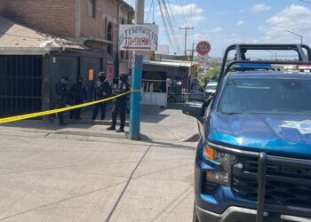 Grave un hombre atacado a balazos en la Felipe Ángeles