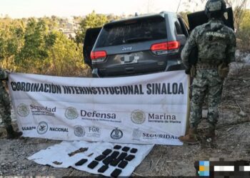 Aseguran camioneta blindada con reporte de robo y municiones en Elota