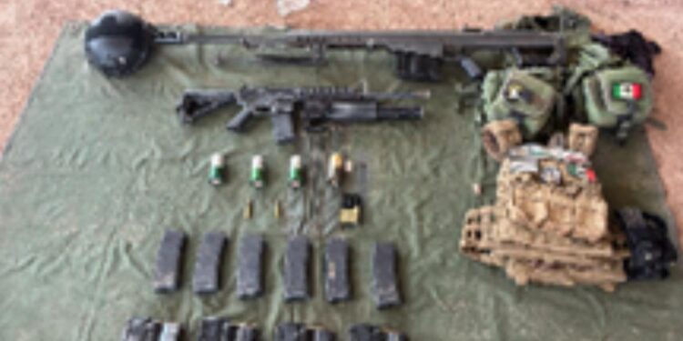 Decomisan armas largas, granadas, municiones y equipo táctico en San Ignacio