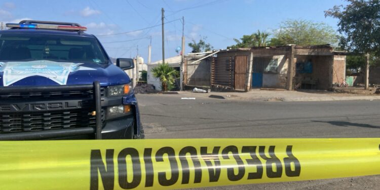 Hallan cadáver envuelto en plásticos con impactos de balas en la Francisco I. Madero