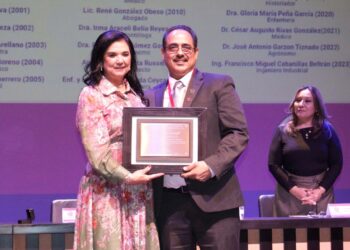 Andrés Ultreras Rodríguez, investigador de la UAS recibe el Reconocimiento a la Trayectoria Profesional 2024