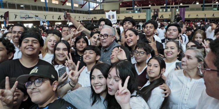 Resalta Gobernador Rocha el valor de los jóvenes en acciones por la paz y contra adicciones