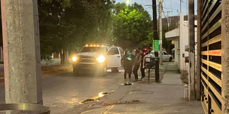 Autoridades federales catean vivienda en Los Huertos