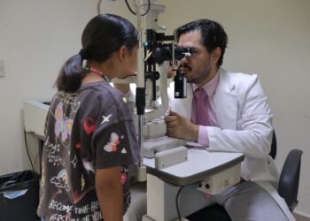 Cirugías oculares como la refractiva tiene una ventaja importante en la reducción o eliminación de problemas visuales: explica especialista