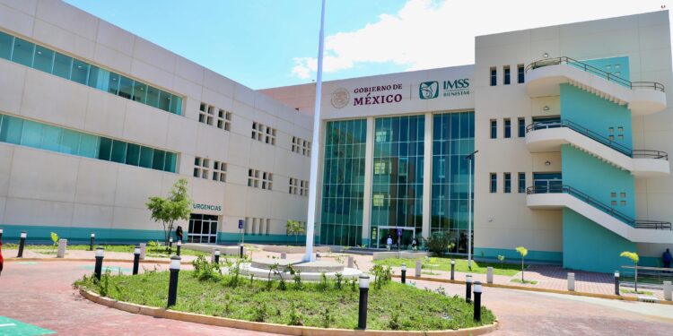 Secretaría de Salud beneficia a 253 trabajadores de alto riesgo