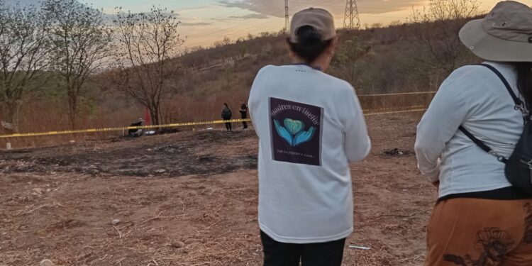 Hallan restos humanos quemados al norponiente de Culiacán