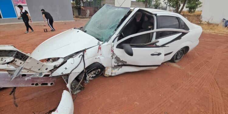Aparatoso accidente de tránsito dejó sólo daños materiales en un automóvil