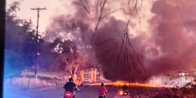 Enfrentamientos y bloqueos se registran en Mocorito y Navolato