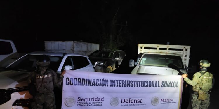 Capturan a 6 civiles y aseguran vehículos, armamento, equipo táctico, droga, efectivo y objetos para la elaboración de drogas en Culiacán