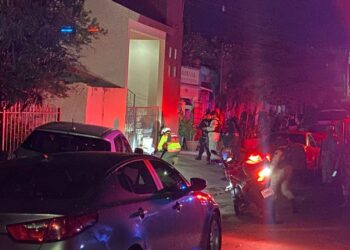 Atacan a balazos a un hombre frente a su casa en la colonia Salvador Alvarado