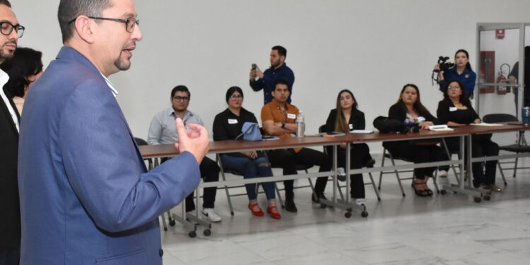 La UAS en colaboración con el Gobierno Federal y Estatal impulsa la inclusión laboral con el Taller para Empleadores 2025