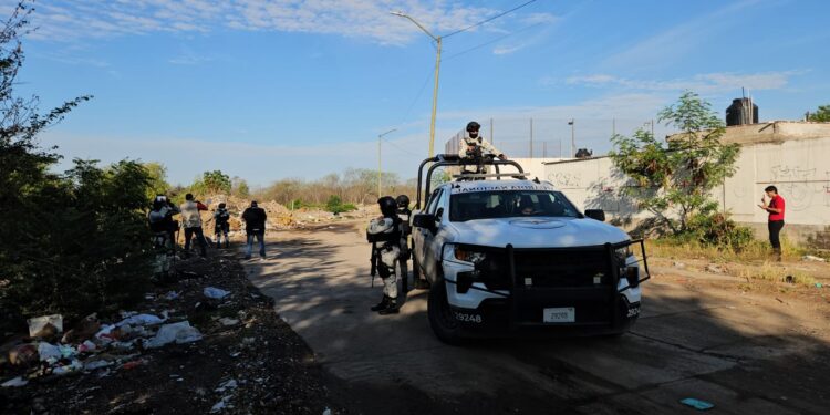 Localizan a dos hombres asesinados y huellas de violencia en Colinas del Bosque