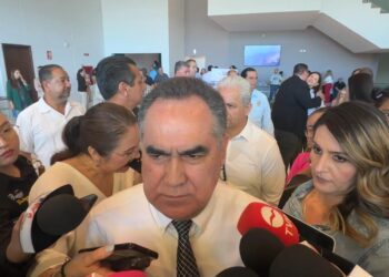Rector de la UAS pide respaldo a Rocha para pagar prima vacacional