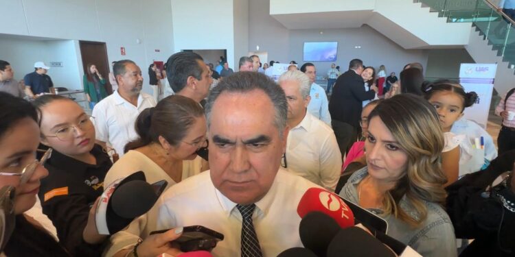 Rector de la UAS pide respaldo a Rocha para pagar prima vacacional