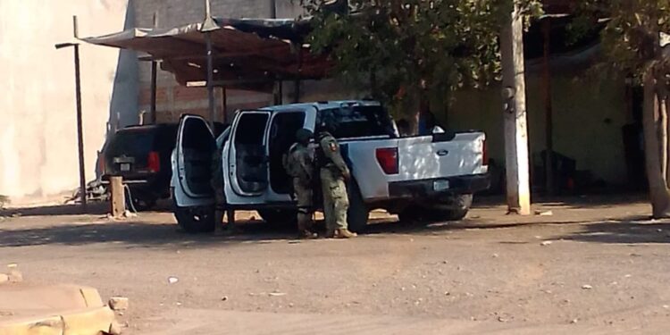 Enfrentamiento a balazos en Estación Obispo deja un herido y vehículo asegurado