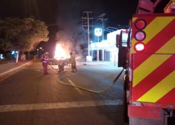 Se dispara la violencia en Navolato con enfrentamientos, bloqueos y quema de vehículos