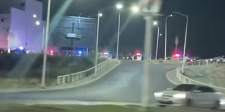 Grupos armados atacan a policías de Culiacán vestidos con  uniformes y patrullas clonadas de la Estatal