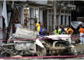 Múltiples ataques guerrilleros y atentados con coches bomba dejan cuatro muertos en Colombia