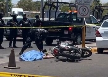 Asesinan a un motociclista frente a la UAdeO