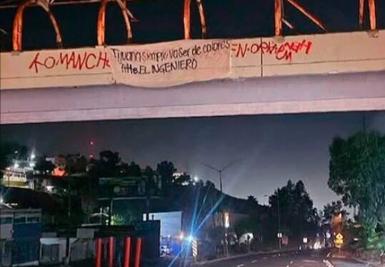 Capturan a tres hombres por colocar narcomantas en Tijuana de “El Ingeniero”, hijo de la líder del Cártel de los Arellano Félix