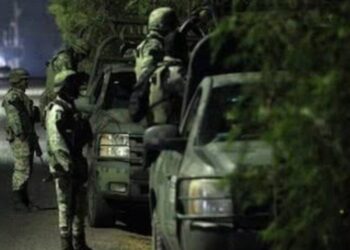 Detienen FEMDO y Ejército a dos personas en Guamúchil durante impresionante operativo 