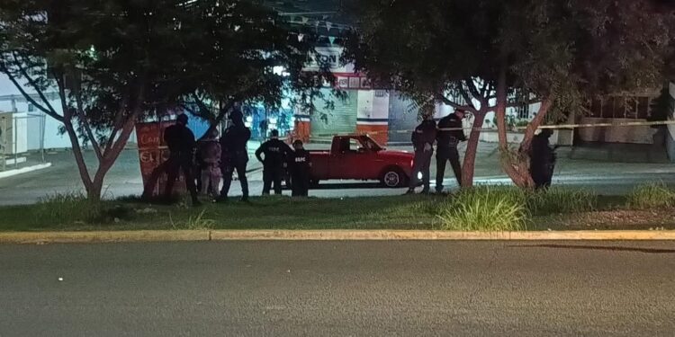 Tras persecución ejecutan con ráfagas de armas de fuego largas a comandante de la Policía Municipal