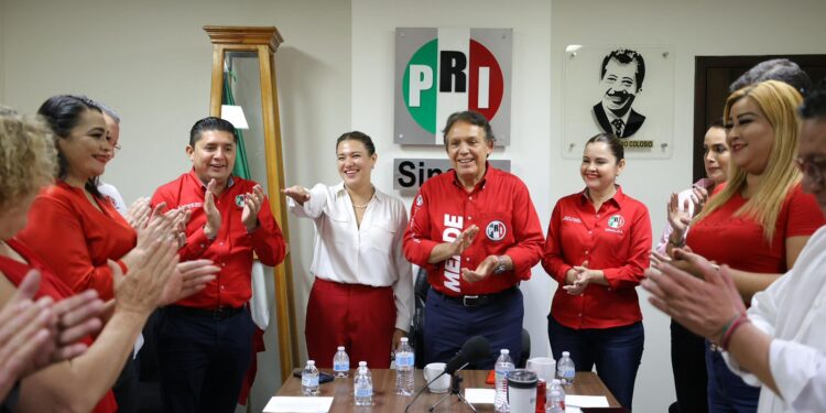 Érika Sánchez Martínez rinde protesta como coordinadora de regidoras y regidores del PRI en Sinaloa