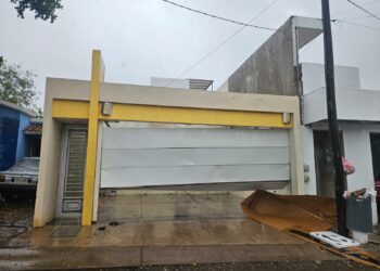 Vivienda de Villa Bonita es vandalizada e incendiada por grupo armado