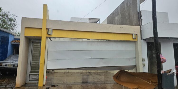 Vivienda de Villa Bonita es vandalizada e incendiada por grupo armado