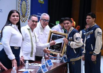 Entrega la UAS reconocimientos y estímulos con motivo al Mérito Deportivo Universitario