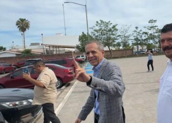 Un posible daño de más de 42 mdp en presunta compra irregular de patrullas en caso Vargas Landeros, acusa la FGE