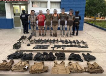 En Navolato, detienen a 11 civiles y asegura vehículos y armamento