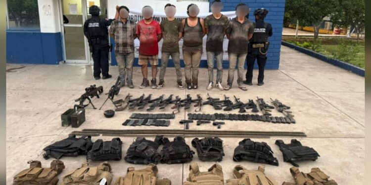 En Navolato, detienen a 11 civiles y asegura vehículos y armamento