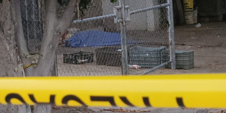 Asesinan a tres hermanos en una “jugada” en la colonia Pinos