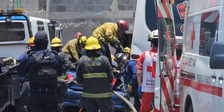 Una colisión de tres vehículos en Ciudades Hermanas deja 13 personas heridas