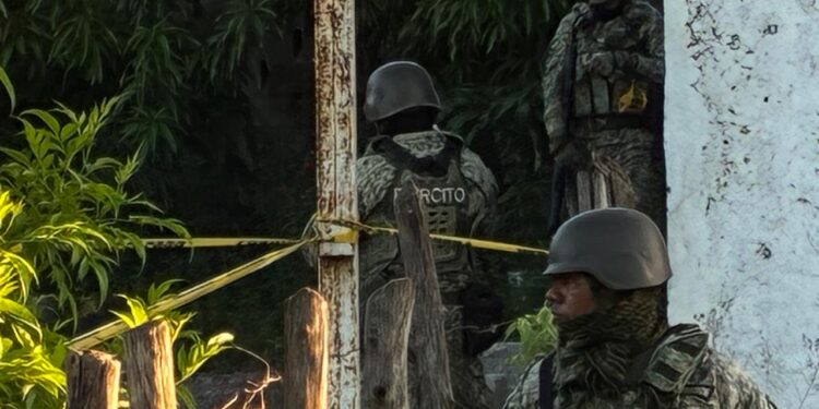 Encuentran a una pareja asesinada a balazos en la colonia Real de Minas