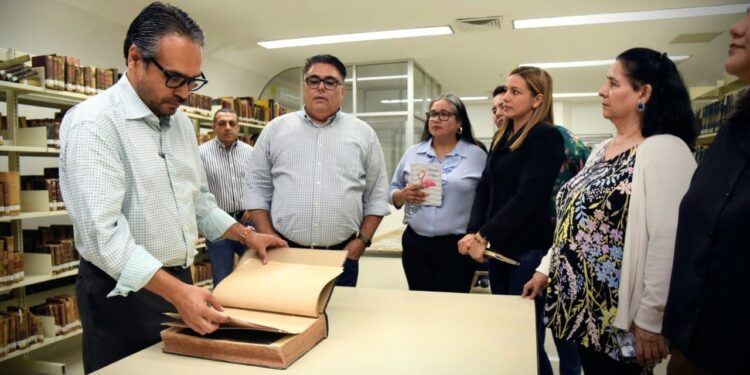 Presentan Plan de Desarrollo Estratégico del Sistema Bibliotecario de la UAS al Secretario Académico Universitario