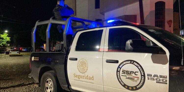 La mujer que resultó herida en atentado a policía, falleció cuando recibía atención médica en el Hospital Civil