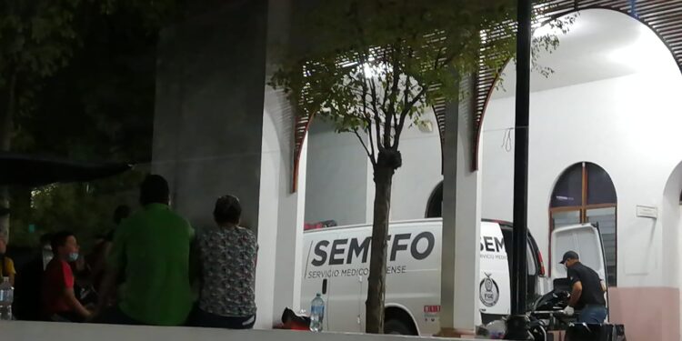 La mujer que resultó herida en atentado a policía, falleció cuando recibía atención médica en el Hospital Civil