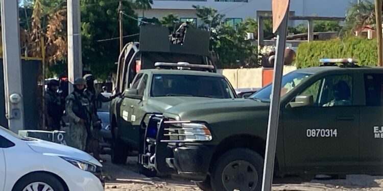 Hallan a un hombre ejecutado en el bulevar Diego Valadez